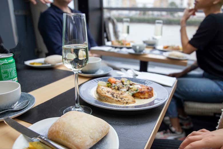 Enjoy this lunch on board