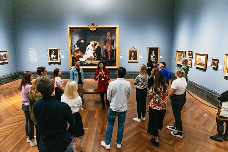 Ascoltando le spiegazioni della guida