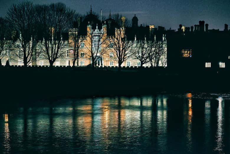 Find out about the dark history surrounding the Thames River