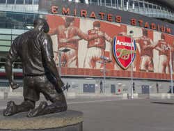 Henry Statue, Arsenal Emirates Stadium
