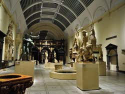 Victoria and Albert Museum, sculptures