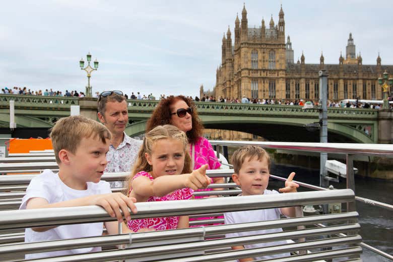Observez Londres depuis le bateau