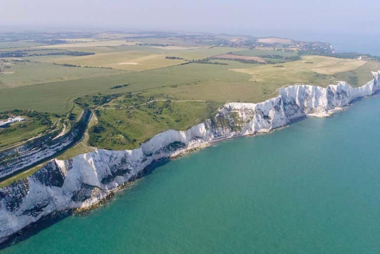 Vistas de los famosos acantilados de Dover
