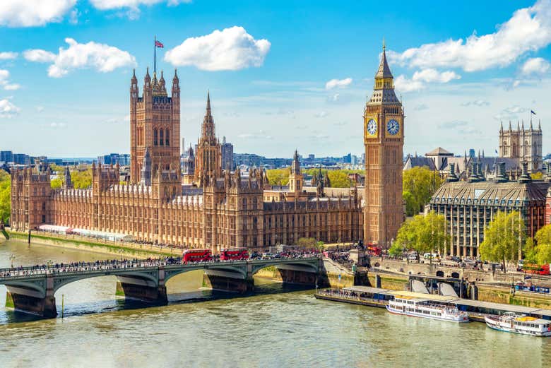 Veremos desde fuera el Palacio de Westminster y el Big Ben