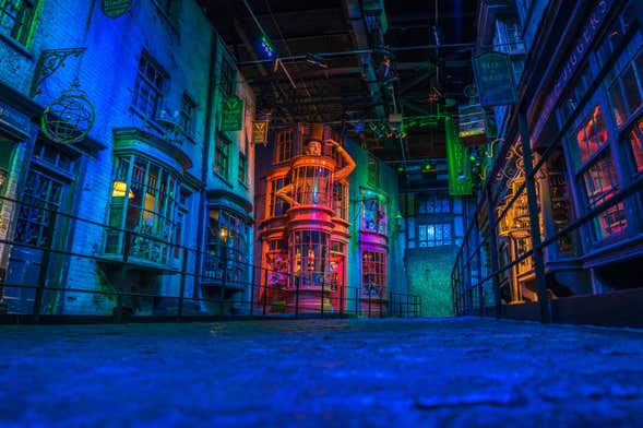 Warner Bros. London Studio Tour: The Making of Harry Potter