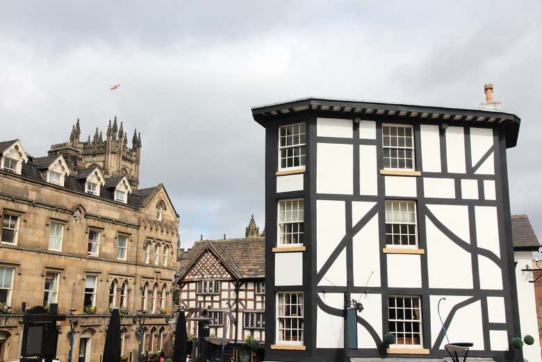 Plaza Old Shambles