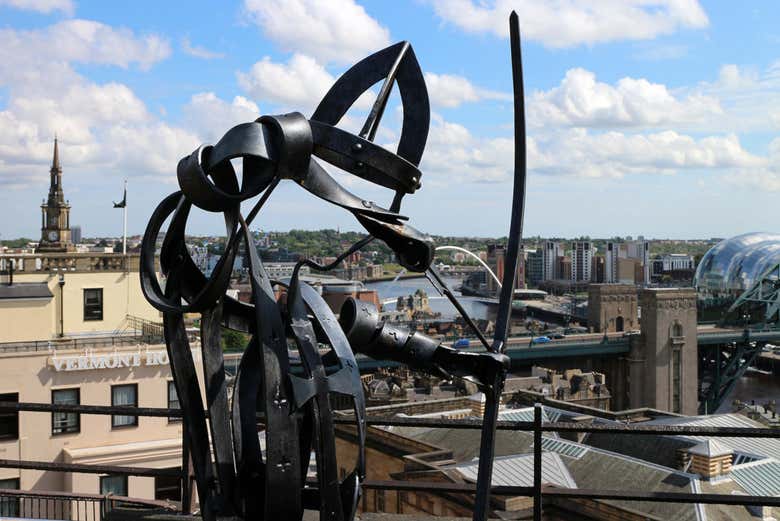 Statue of an archer defending the castle