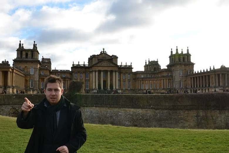 Écoutez les explications du guide