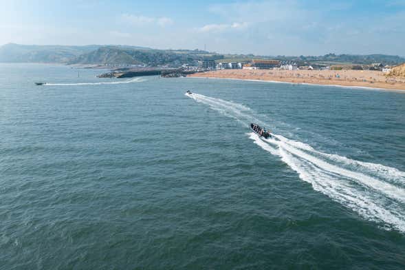 Passeio de barco pela Costa Jurássica