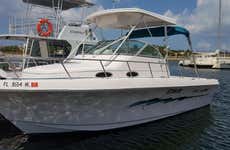 Alquiler de barco con patrón en Gran Caimán