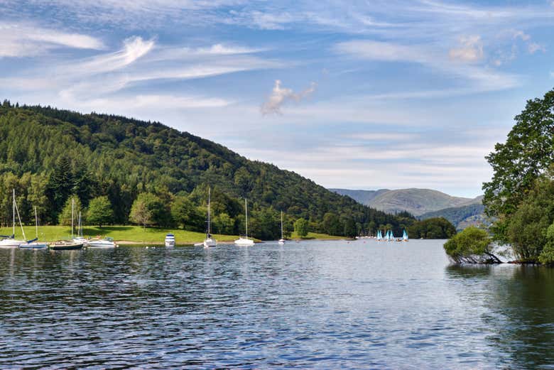 Barche ormeggiate sul lago Windermere