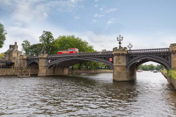 York Tourist Bus