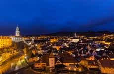 Passeio noturno de barco tradicional