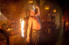 Excursión al castillo de Dětenice con cena y espectáculo medieval