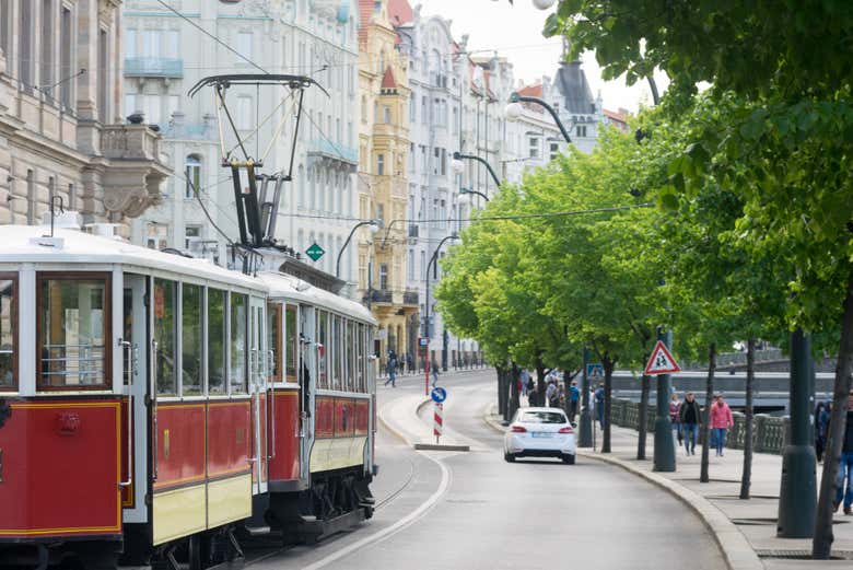 Traversez Prague à bord du tramway