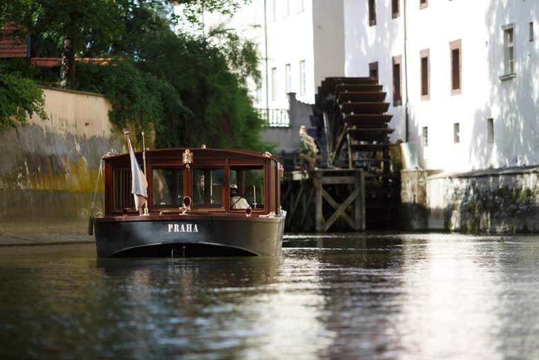Attraversando uno dei canali di Praga
