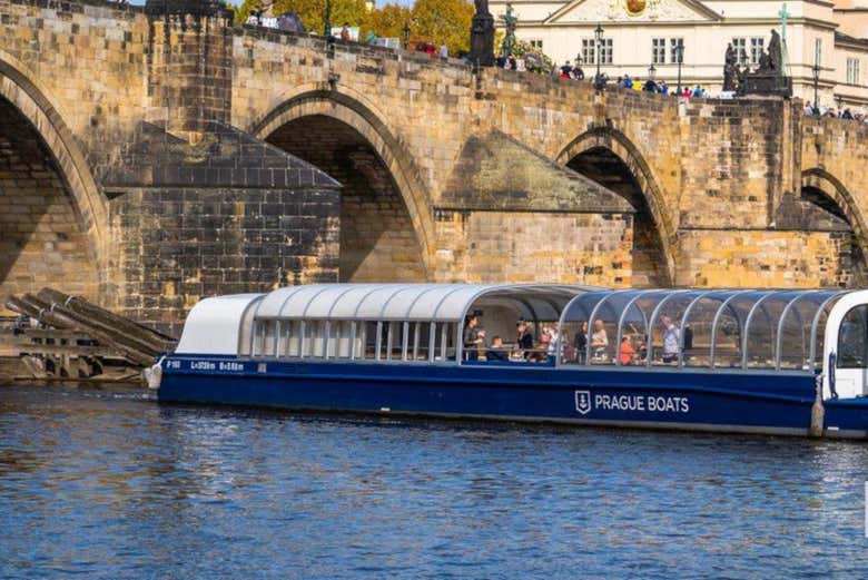 Paseo en barco por Praga
