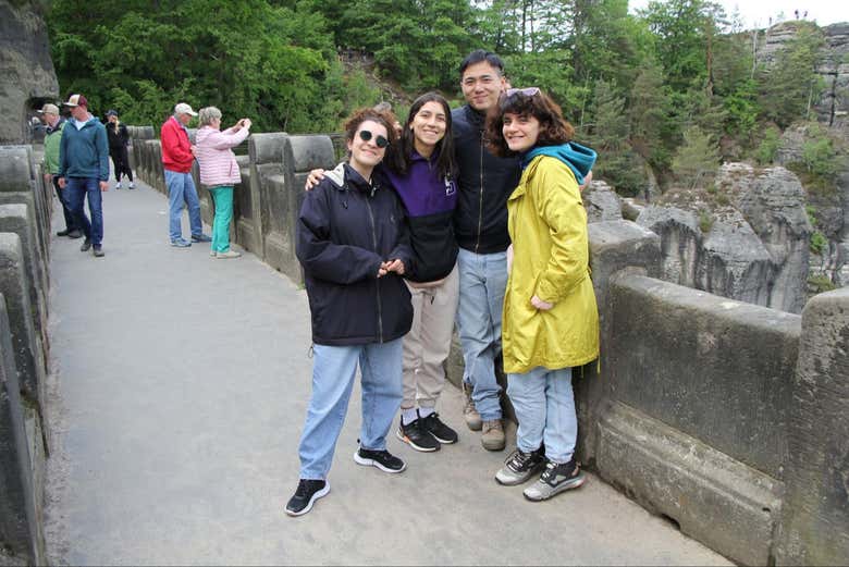 Atravesando el puente Bastei