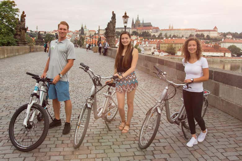 Passeando por Praga de bicicleta