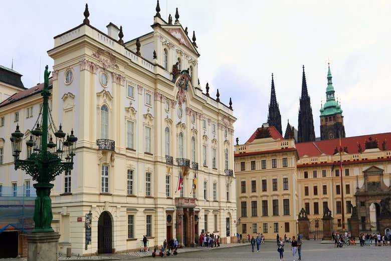 Vista laterale sul Castello di Praga