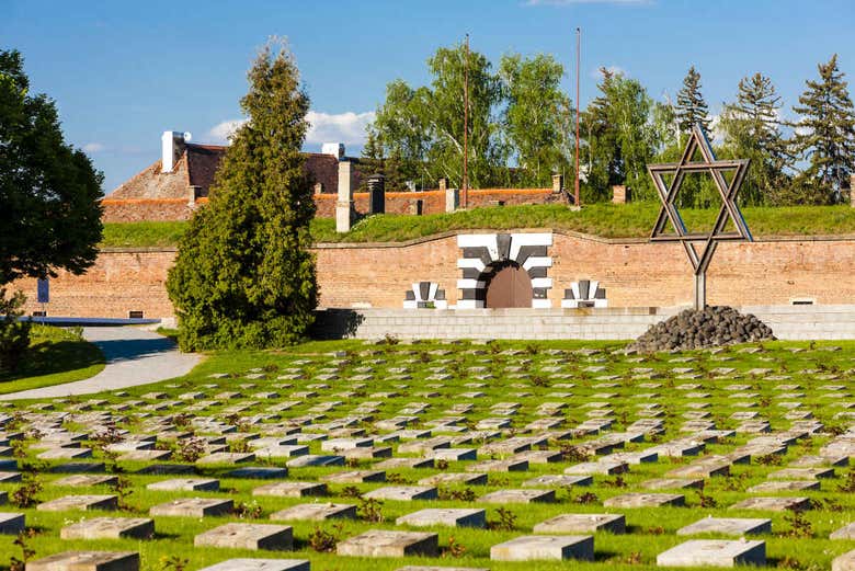 Uno de los cementerios de Terezín
