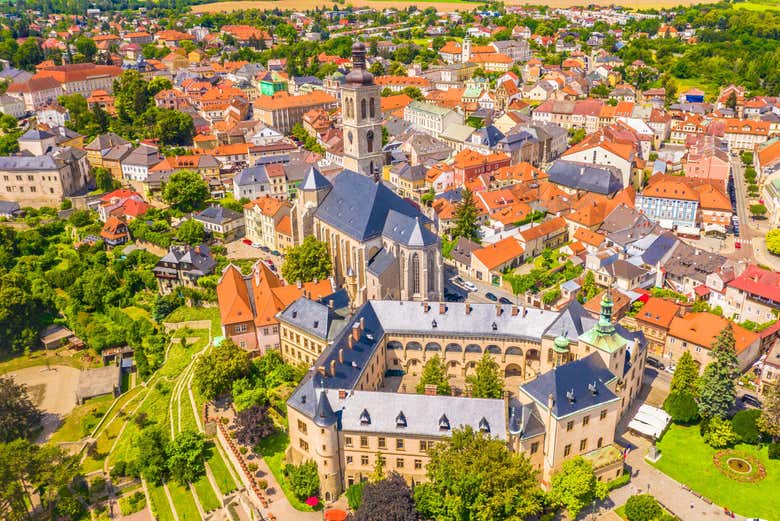 Vue aérienne sur le centre historique de Kutna Hora