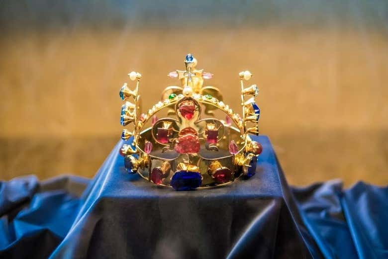 Couronne de saint Venceslas dans la cathédrale Saint-Guy