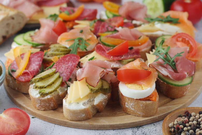Indulge in a tasty chlebíček!