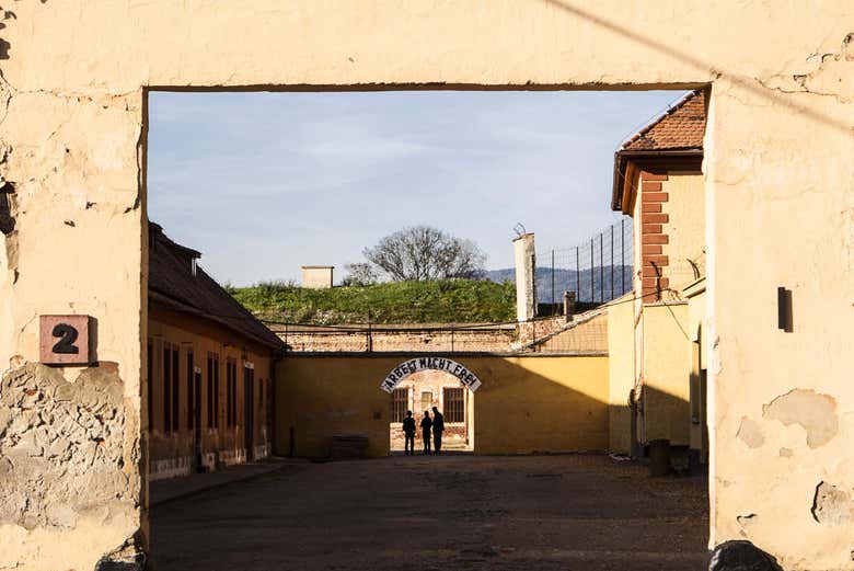 Entrada al campo de concentración de Terezín