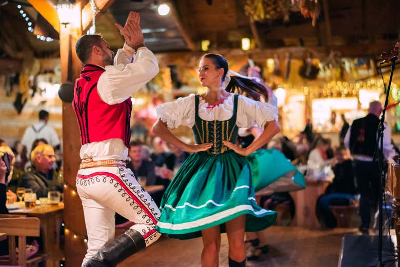 Spettacolo di danza tradizionale
