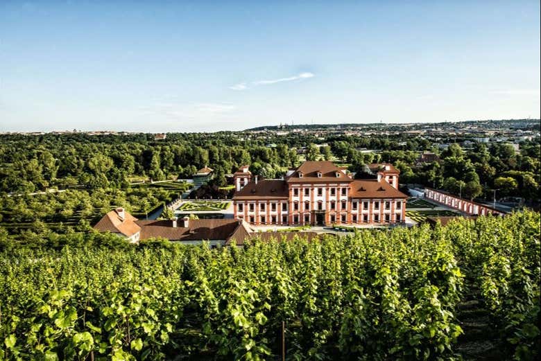Um palácio barroco de Praga