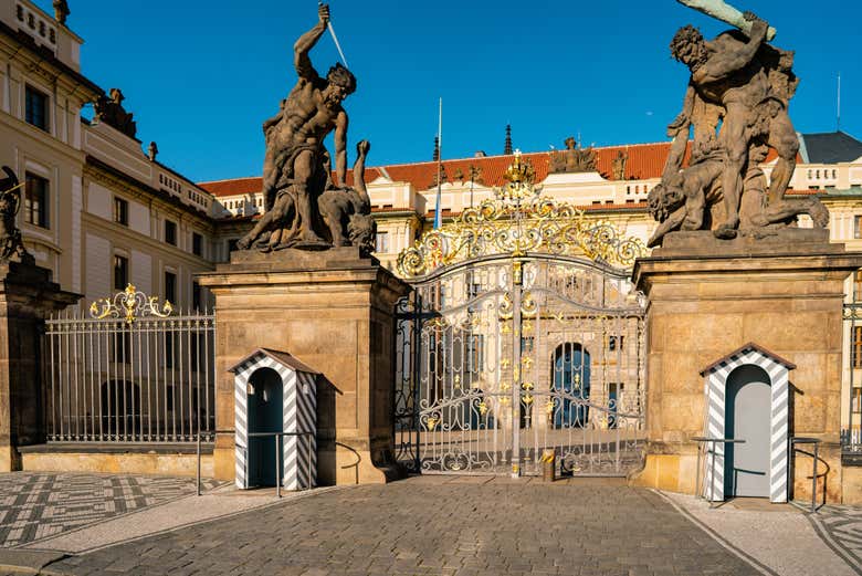 La Porta dei Titani del Castello di Praga