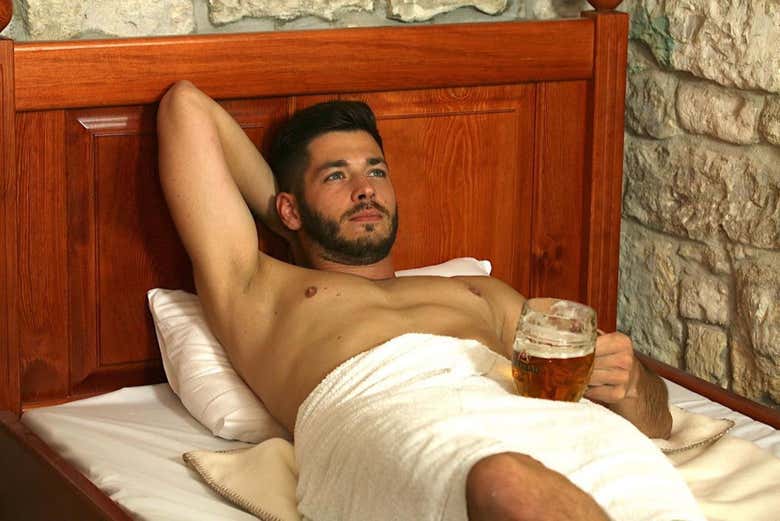 Relajándose en las camas aclimatadas