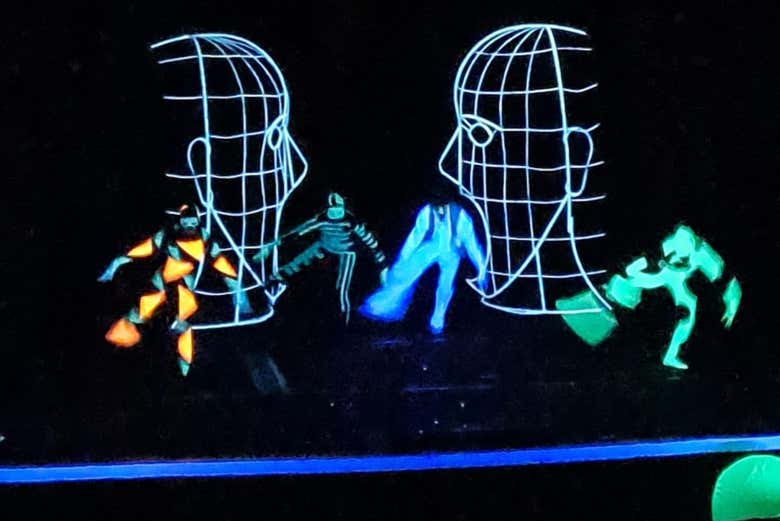 Reservad ya la entrada a WOW Show Black Light Theatre