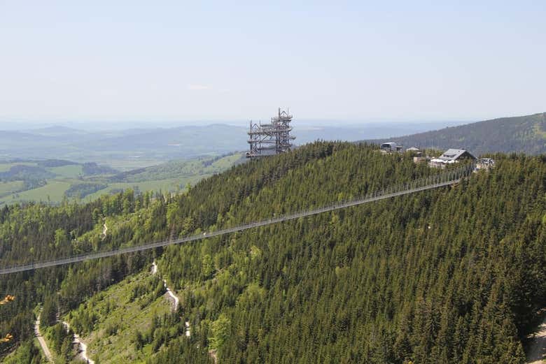 Walk alond the world's longest pedestrian bridge