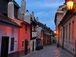 Ruelle d'Or à la tombée de la nuit