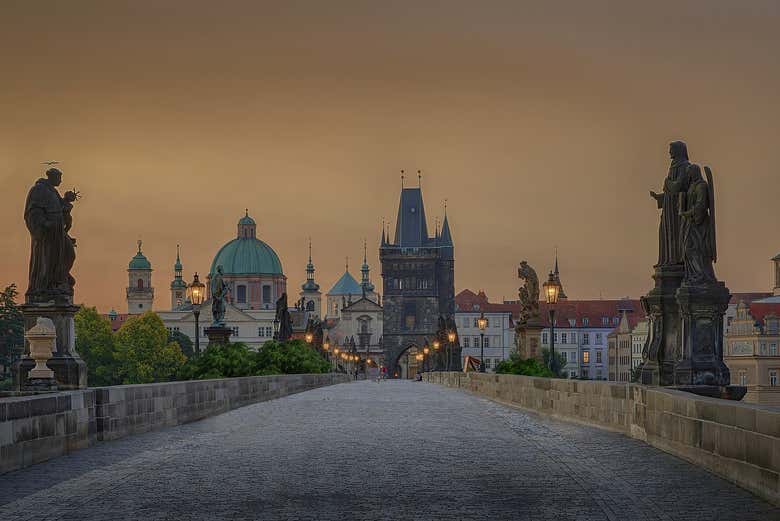 Percorrendo Praga al calar del sole