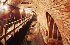 Tour pelos subterrâneos de Praga
