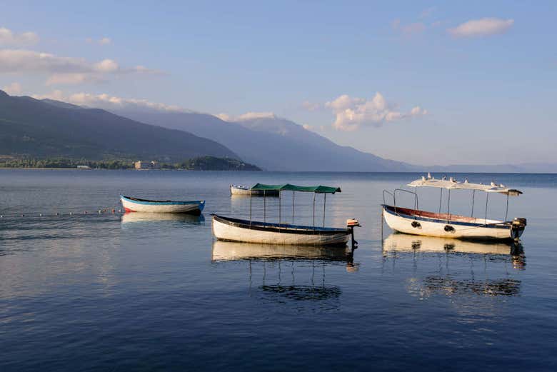 Barcos en el lago Ohrid