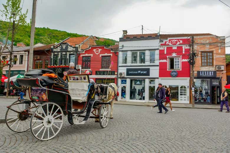 Rua tradicional em Prizren