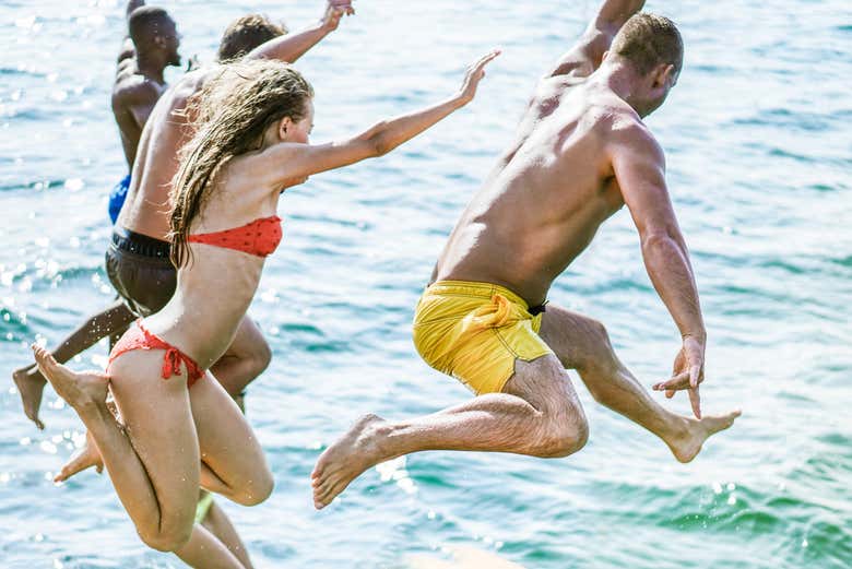 Baignez-vous dans les eaux de Saona