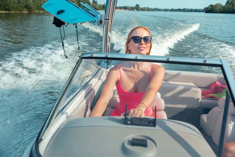 Pilotando una lancha rápida por Bayahibe