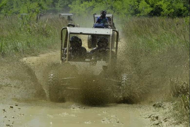 Attraversando il fiume Damajagua