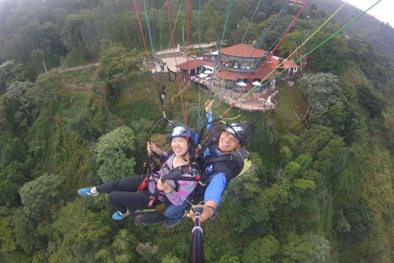 Volando por las montañas de Jarabacoa