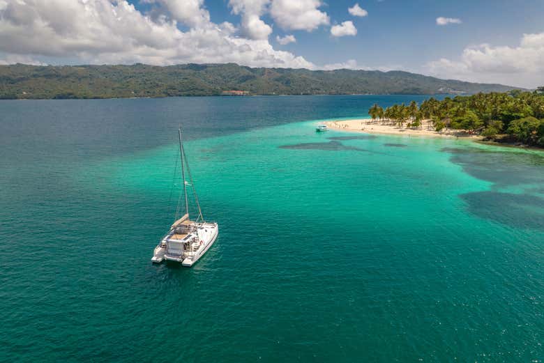 Barco hacia Cayo Levantado 