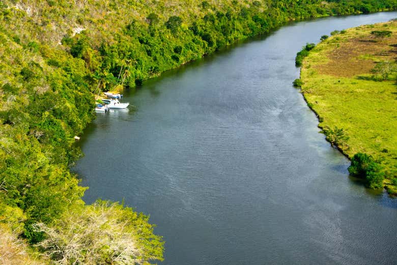 Barcos no rio Chavón