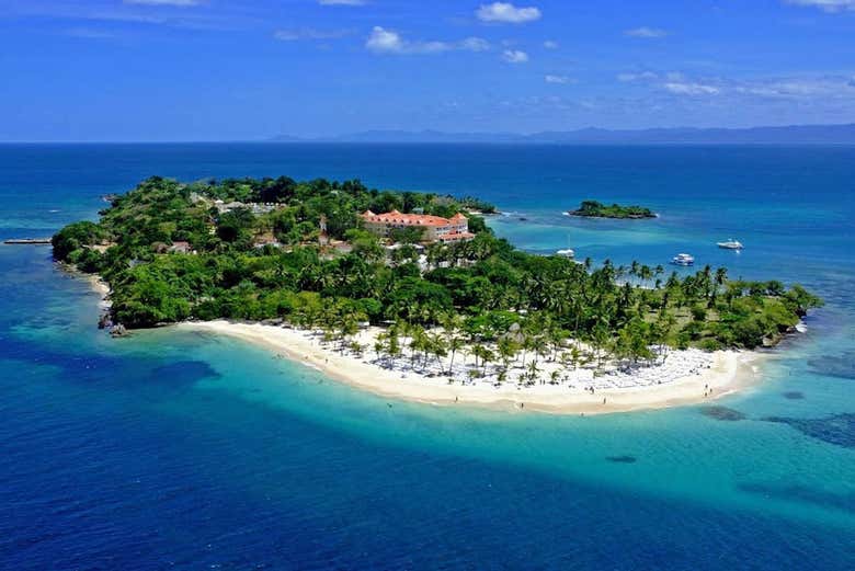Vue aérienne sur Cayo Levantado