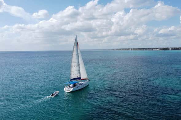 Excursão privada à Isla Catalina de veleiro