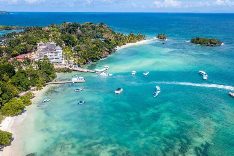 Vista aérea de la bahía de Samaná