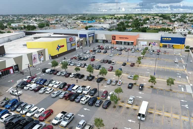 Panoramica del centro commerciale di La Romana